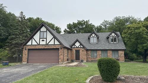 40 Ashlawn, Oswego, IL 60543