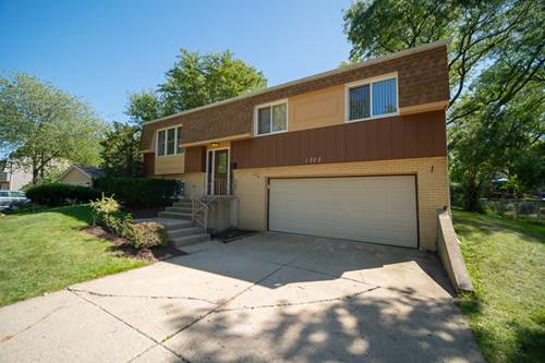 1302 Oxford, Wheaton, IL 60189