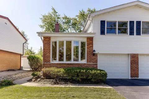 317 E Valley, Arlington Heights, IL 60004