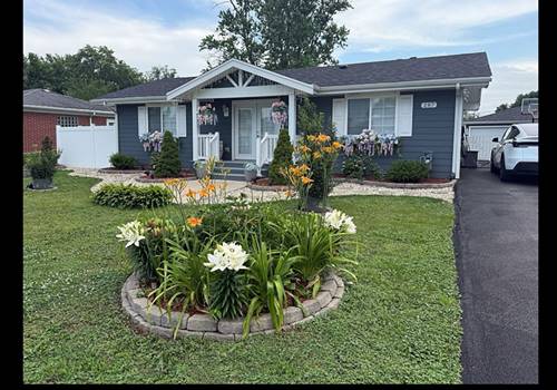 17W287 Stillwell, Oakbrook Terrace, IL 60181