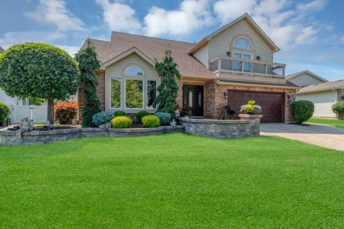 870 Malibu, Carol Stream, IL 60188