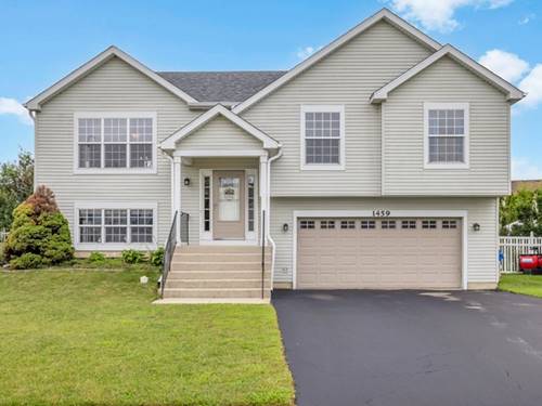 1459 S Blackhawk, South Elgin, IL 60177