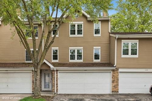 1422 Oakleaf, Woodstock, IL 60098