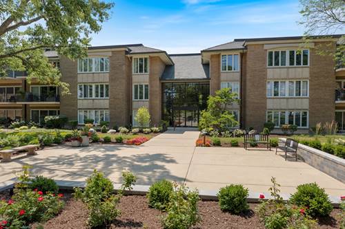 2 Oakbrook Club Unit B207, Oak Brook, IL 60523