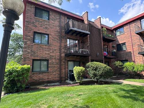 1785 W Algonquin Unit 2A, Mount Prospect, IL 60056