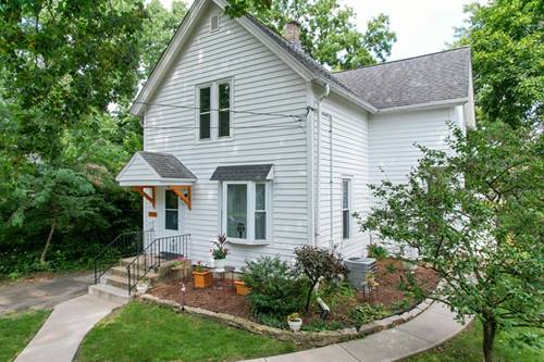 909 Bellevue, Elgin, IL 60120