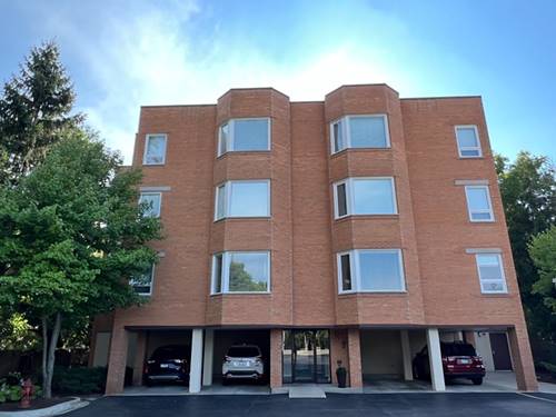 1635 N Milwaukee Unit 403, Libertyville, IL 60048