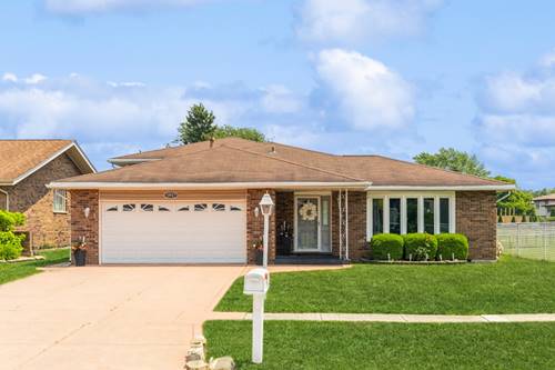 10927 S Circle, Palos Hills, IL 60465