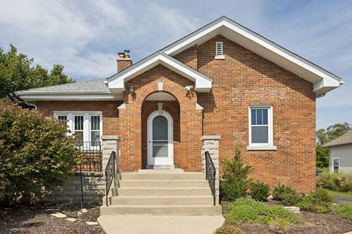 108 W Naperville, Westmont, IL 60559