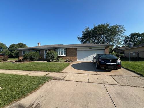 548 Delaware, Carol Stream, IL 60188
