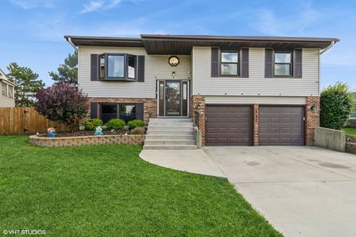 312 Dancing Water, Carol Stream, IL 60188