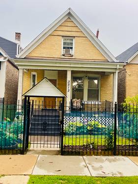 3513 W Beach, Chicago, IL 60651