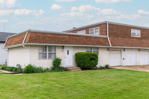 1409 E Stonehenge Unit 1409, Sycamore, IL 60178