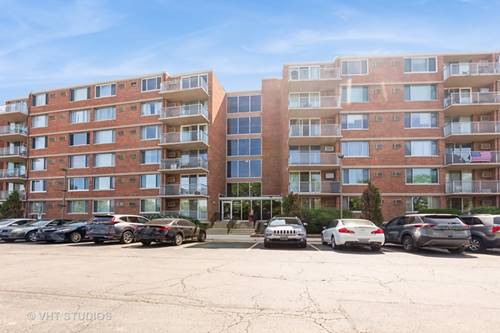 2211 S Highland Unit 4B, Lombard, IL 60148