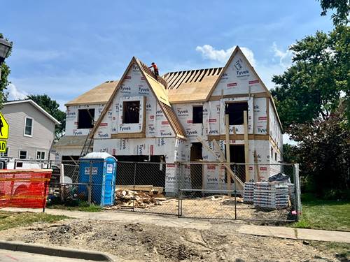 260 E Grantley, Elmhurst, IL 60126