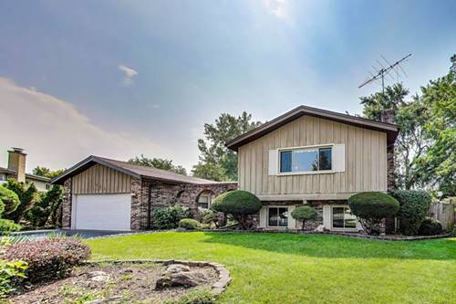 823 N Cambridge Row, Addison, IL 60101