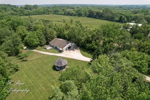 8106 Maple, Marengo, IL 60152