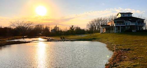 999 Main, Crete, IL 60417