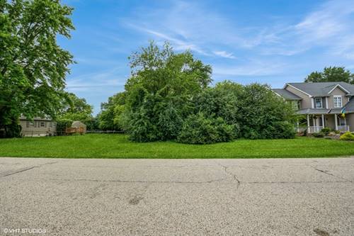 5511 Greenview, Oakwood Hills, IL 60013