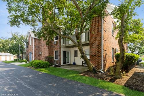 1305 Cunat Unit 2B, Lake In The Hills, IL 60156