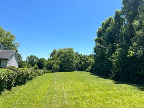110 Minarette, Poplar Grove, IL 61065