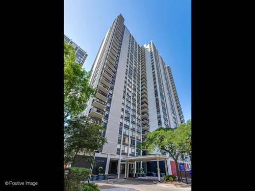 1460 N Sandburg Unit 1703, Chicago, IL 60610