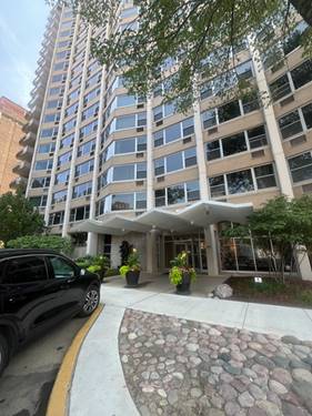 555 W Cornelia Unit 501, Chicago, IL 60657