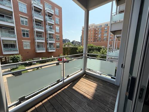 949 W Madison Unit 206, Chicago, IL 60607