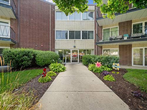 2800 Maple Unit 26C, Downers Grove, IL 60515