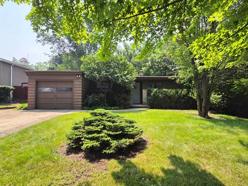 773 Lomond, Mundelein, IL 60060
