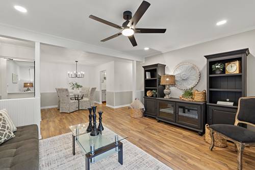 569 Somerset Unit 2, Crystal Lake, IL 60014