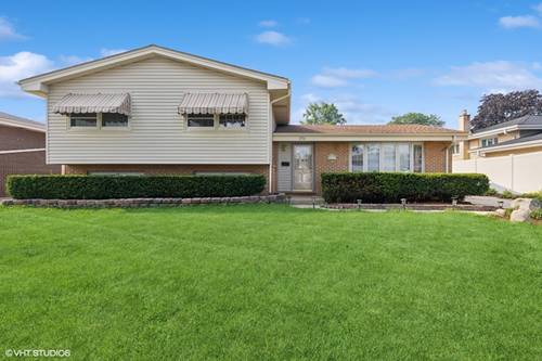 1711 W Woodland, Addison, IL 60101