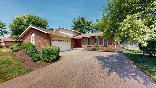 1608 E Crabtree, Arlington Heights, IL 60004