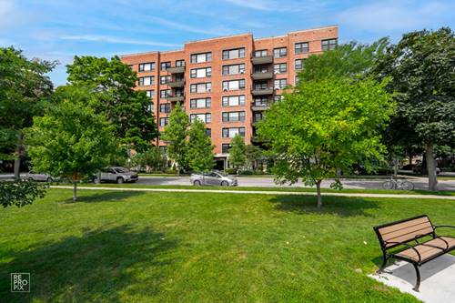 1500 Hinman Unit 302, Evanston, IL 60201