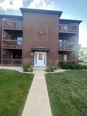 1140 Cedar Unit 1B, Glendale Heights, IL 60139