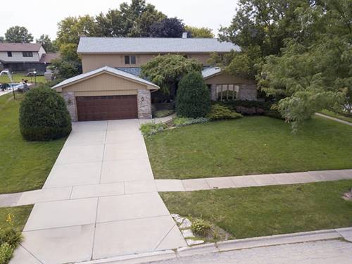 6710 Wedgewood, Willowbrook, IL 60527