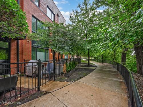 2834 N Riverwalk, Chicago, IL 60618