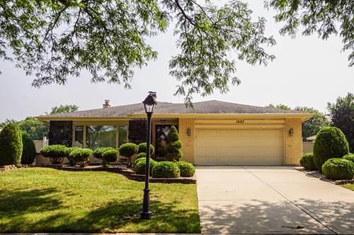 1623 Clemens, Darien, IL 60561