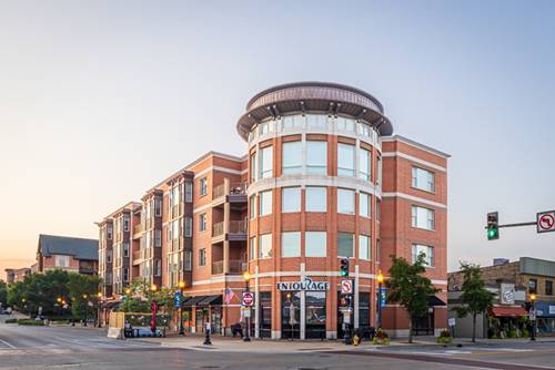 945 Burlington Unit 203, Downers Grove, IL 60515