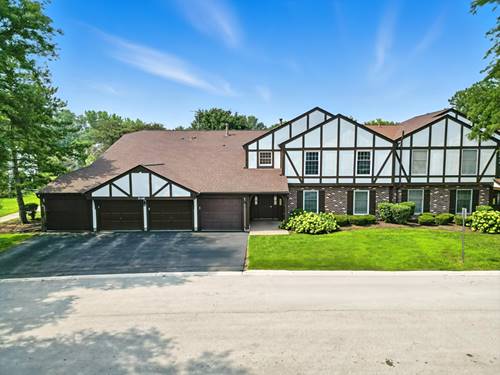 2148 Lancaster Unit 202B, Naperville, IL 60565