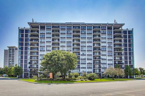 8815 W Golf Unit 3D, Niles, IL 60714
