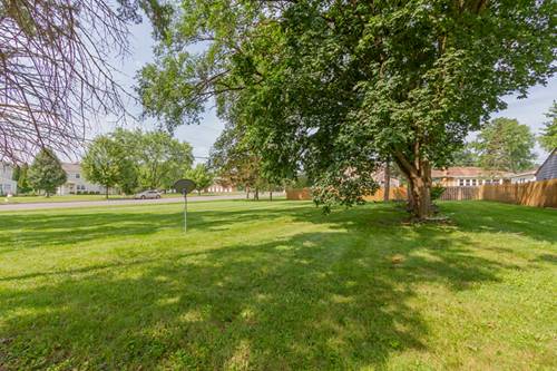 110 N Chase, Bartlett, IL 60103
