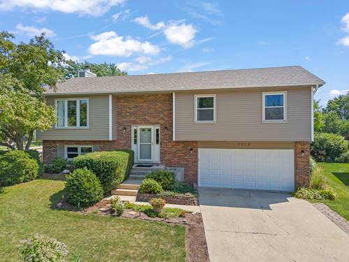 1019 Tioga, Carol Stream, IL 60188