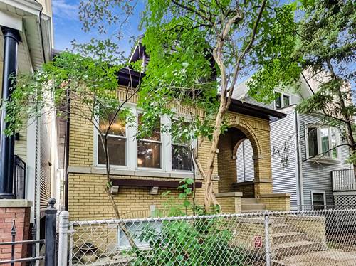 1521 W Nelson, Chicago, IL 60657