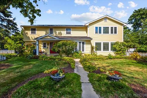 83 N Park, Glen Ellyn, IL 60137