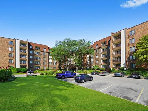 448 Raintree Unit 5D, Glen Ellyn, IL 60137