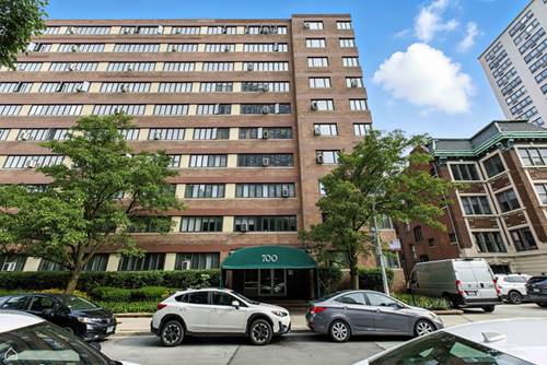 700 W Bittersweet Unit 904, Chicago, IL 60613