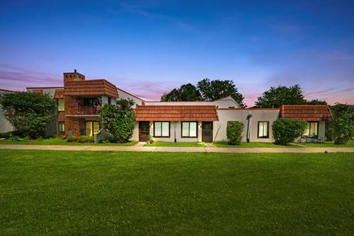 743 E Fullerton Unit 105, Glendale Heights, IL 60139