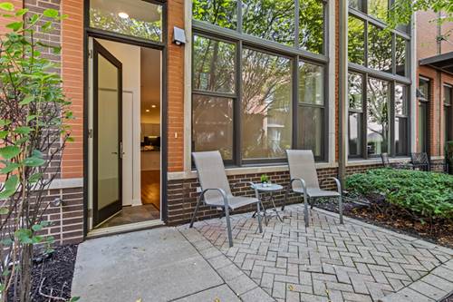 954 N Crosby, Chicago, IL 60610