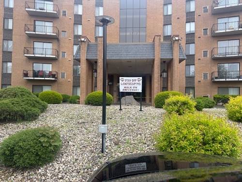 900 W Sunset Unit 410, Glenwood, IL 60425